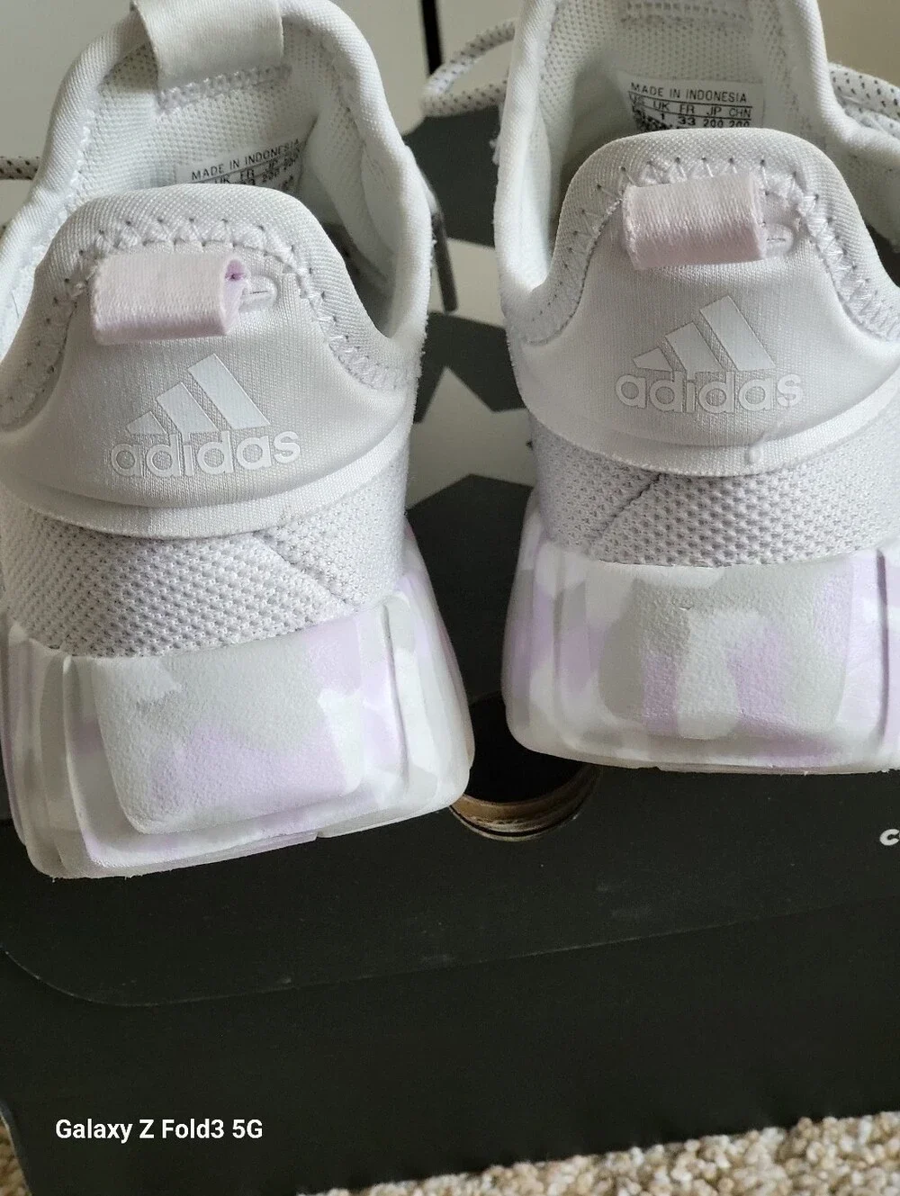 ♥️EUC♥️ Adidas Girls Lightweight Athletic Shoes - Pale  Gray - Picture 4 of 8